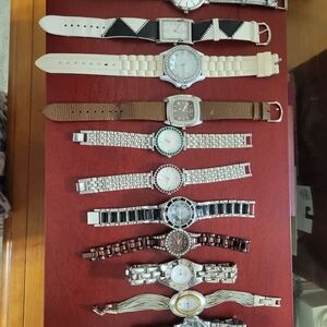 Elegant Silver Women's Watches